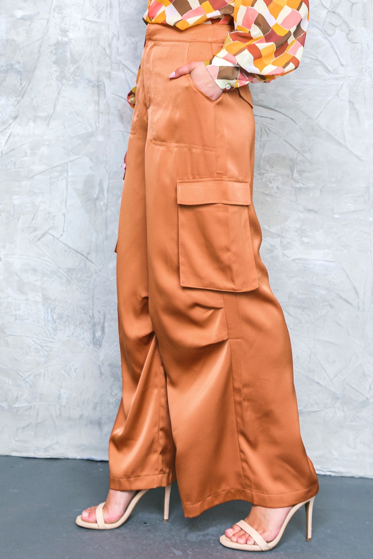 GRACEFUL MOVEMENTS PANTS Flying Tomato